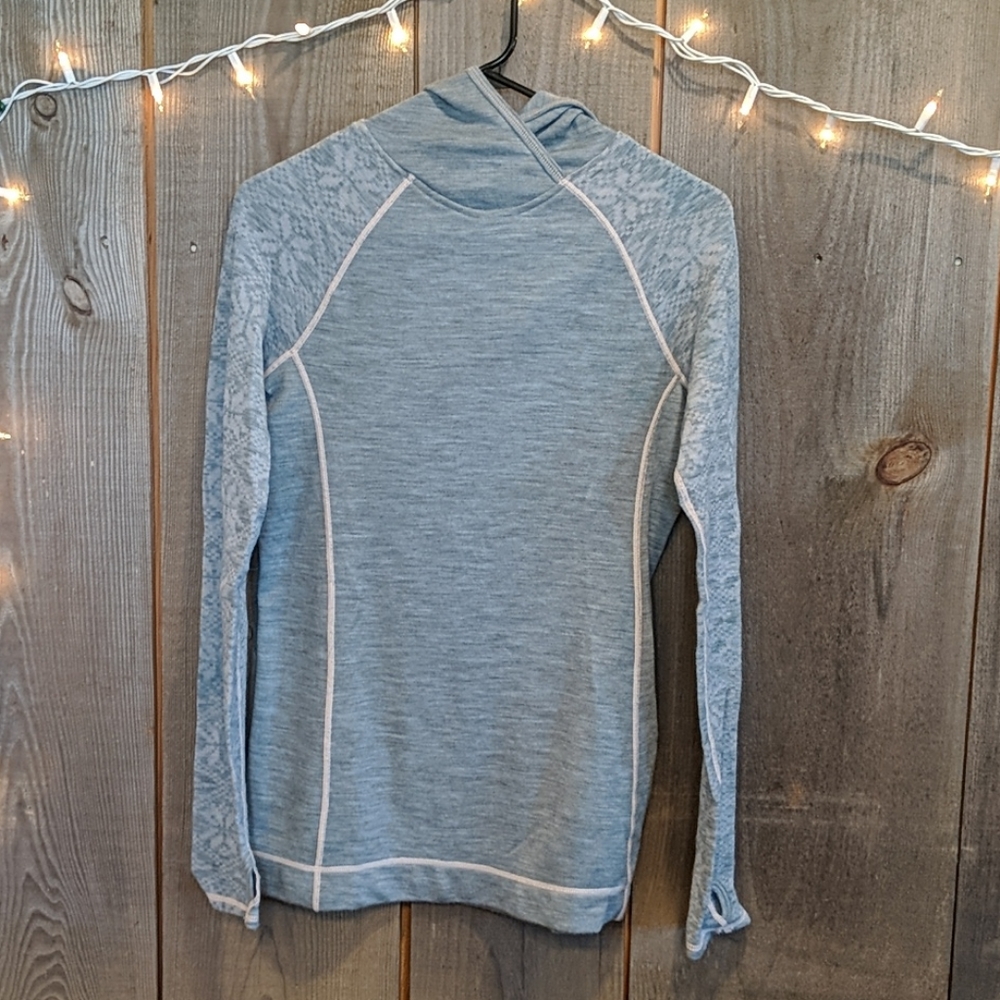 Akini Snowflake Hooded Sweatshirt